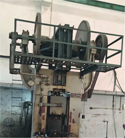 Forging press for precision forged components